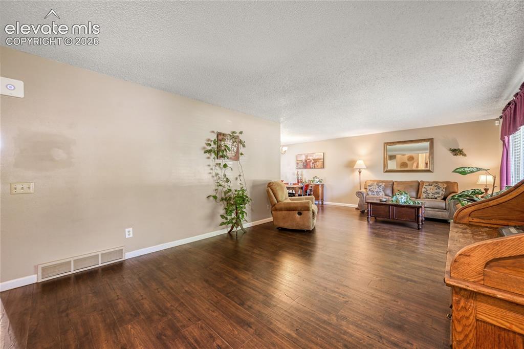 3225 Oak Creek Drive Colorado Springs CO 80906