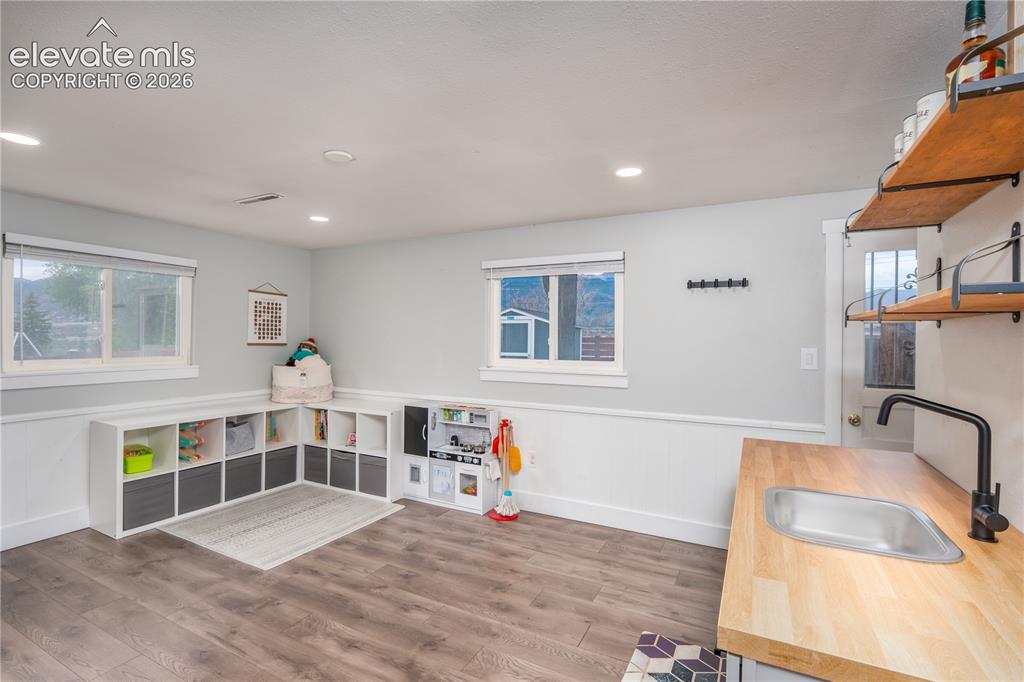 622 Pioneer Lane Colorado Springs CO 80904