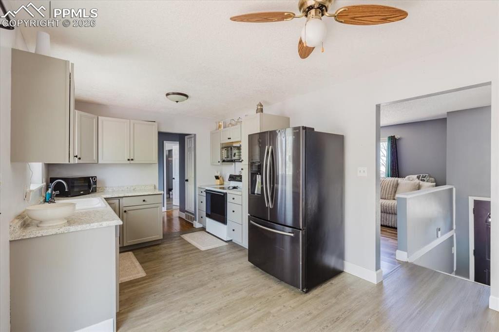11 Macgregor Road Pueblo CO 81001