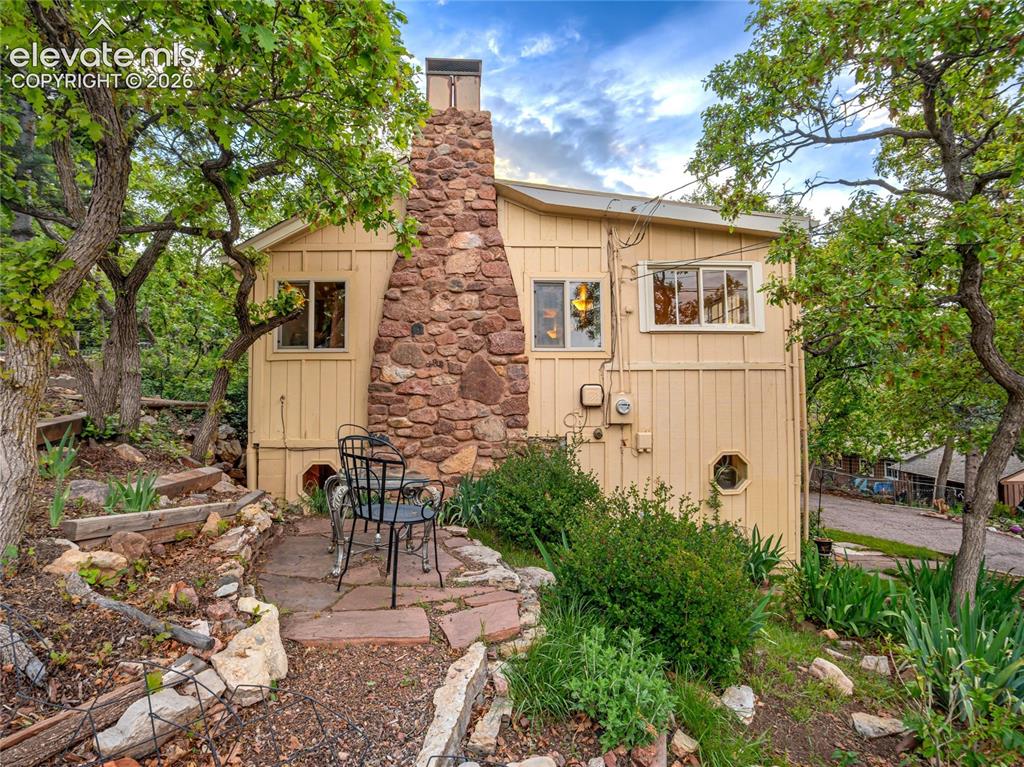 902 High Road Manitou Springs CO 80829