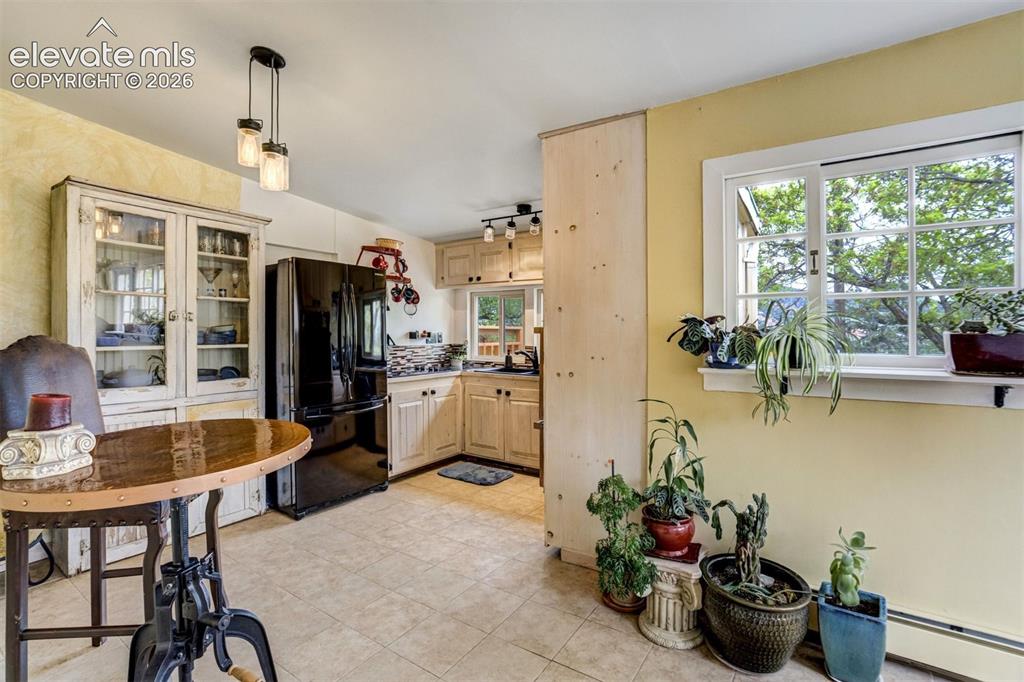 902 High Road Manitou Springs CO 80829