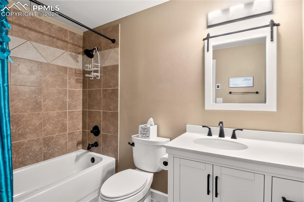 8985 Chetwood Drive Colorado Springs CO 80920