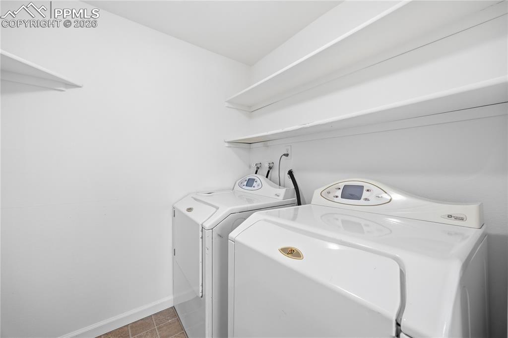 912 Amsterdam Drive Colorado Springs CO 80907