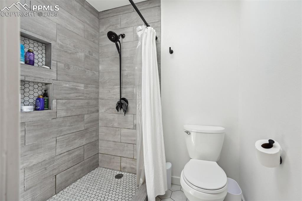 7315 Brentford Drive Colorado Springs CO 80919