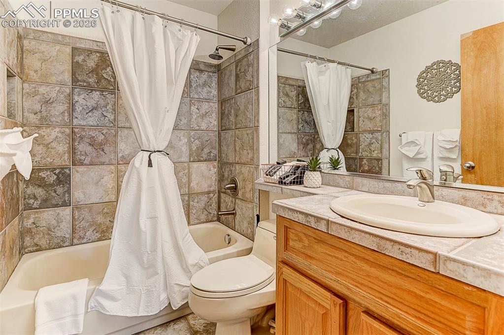 5330 Aubrey Way Colorado Springs CO 80919