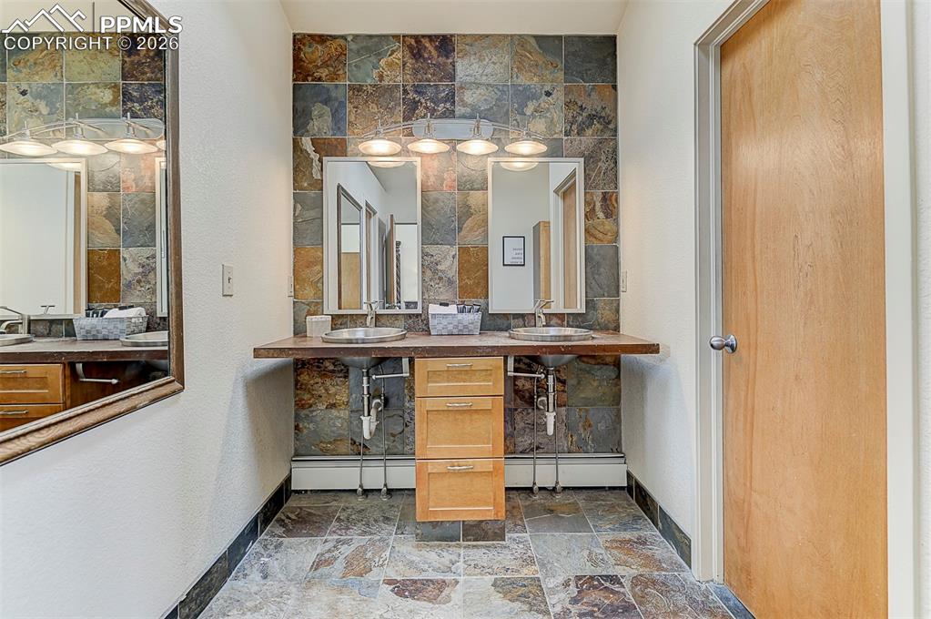 5330 Aubrey Way Colorado Springs CO 80919
