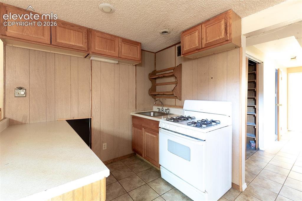 1443 Acacia Drive Colorado Springs CO 80907