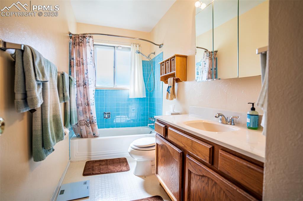 1326 Delaware Drive Colorado Springs CO 80909