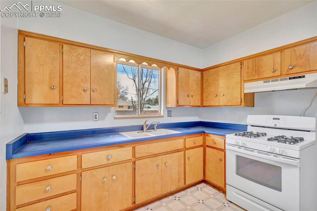 47 Landoe Lane Colorado Springs CO 80911