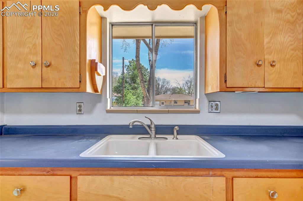 47 Landoe Lane Colorado Springs CO 80911
