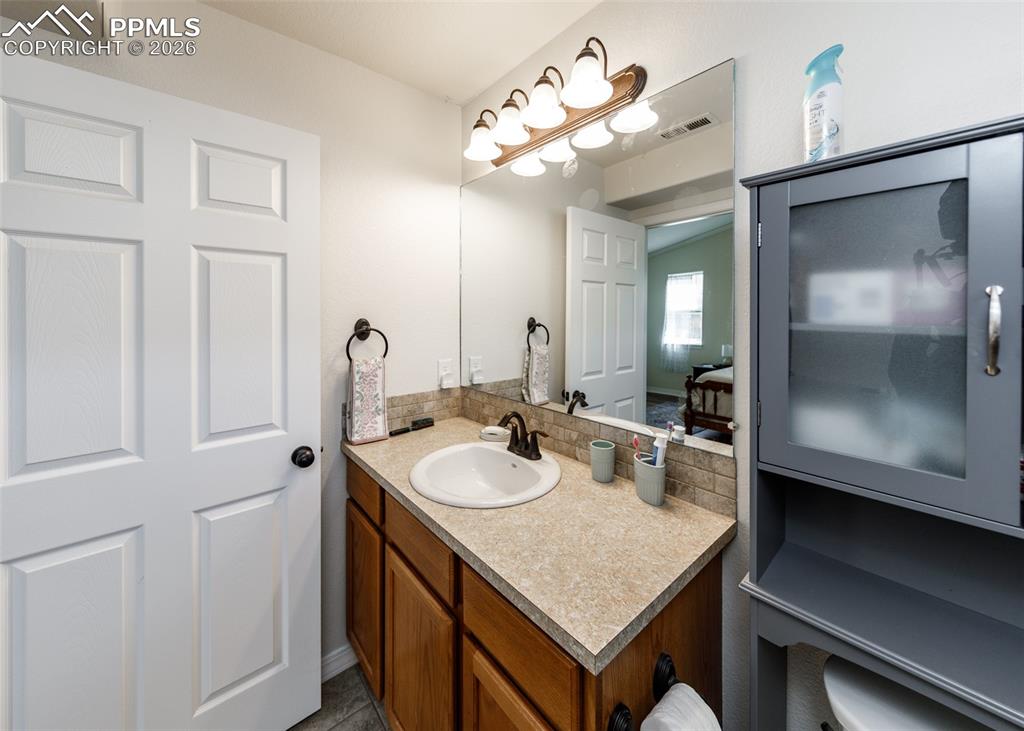 717 Edna Lane Pueblo CO 81005