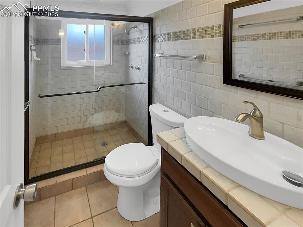 3706 N Chestnut Street Colorado Springs CO 80907