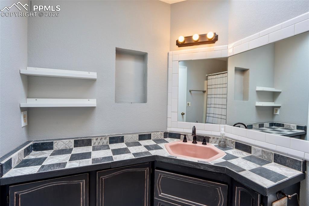 955 Crosstrail Drive Colorado Springs CO 80906