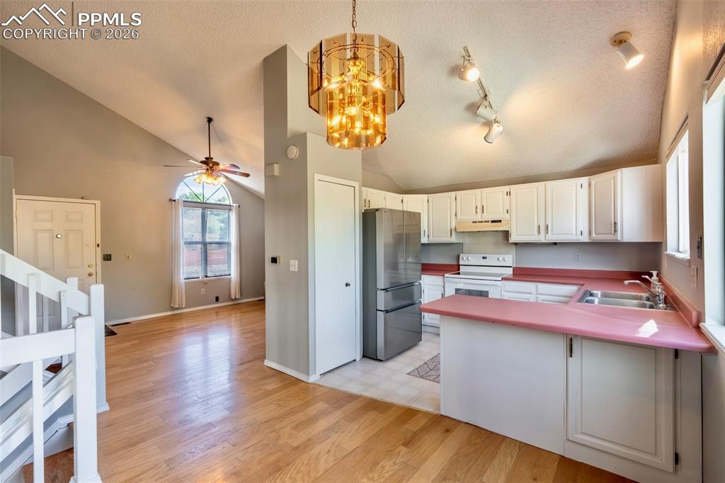 955 Crosstrail Drive Colorado Springs CO 80906