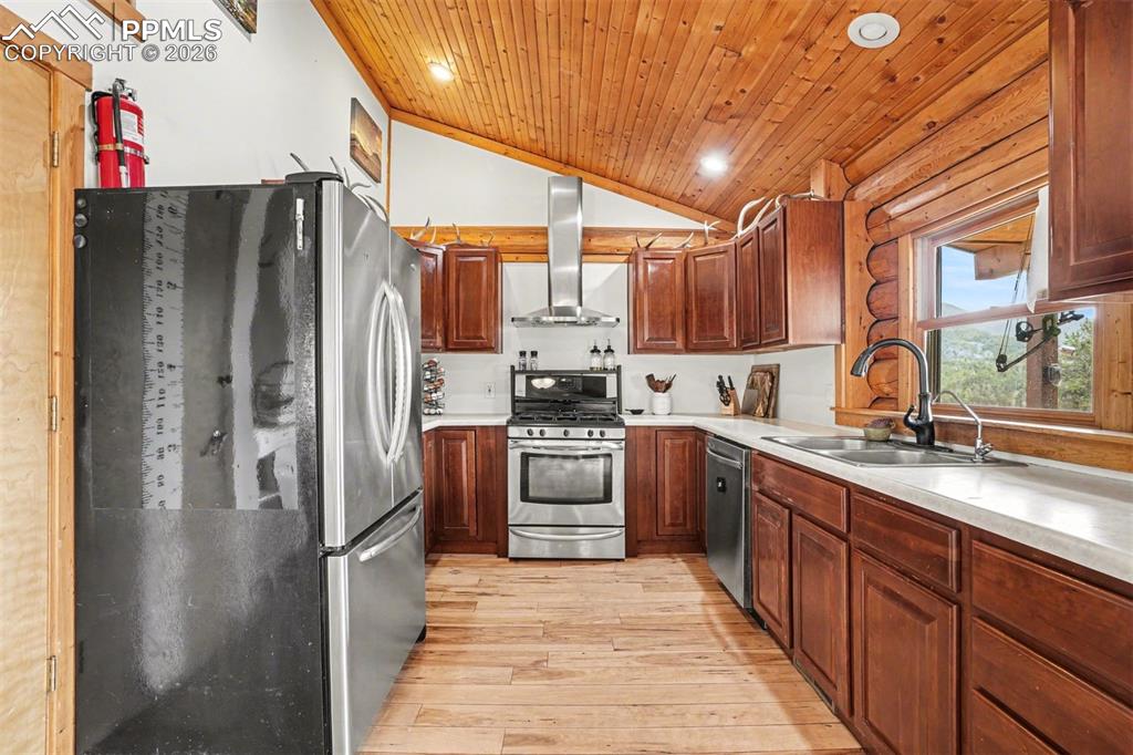 220 Rocky Mountain View Divide CO 80814