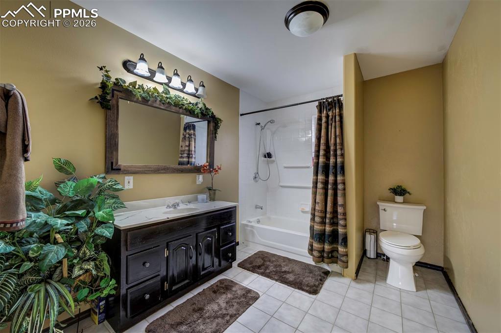 34 Fetlock Circle Florissant CO 80816