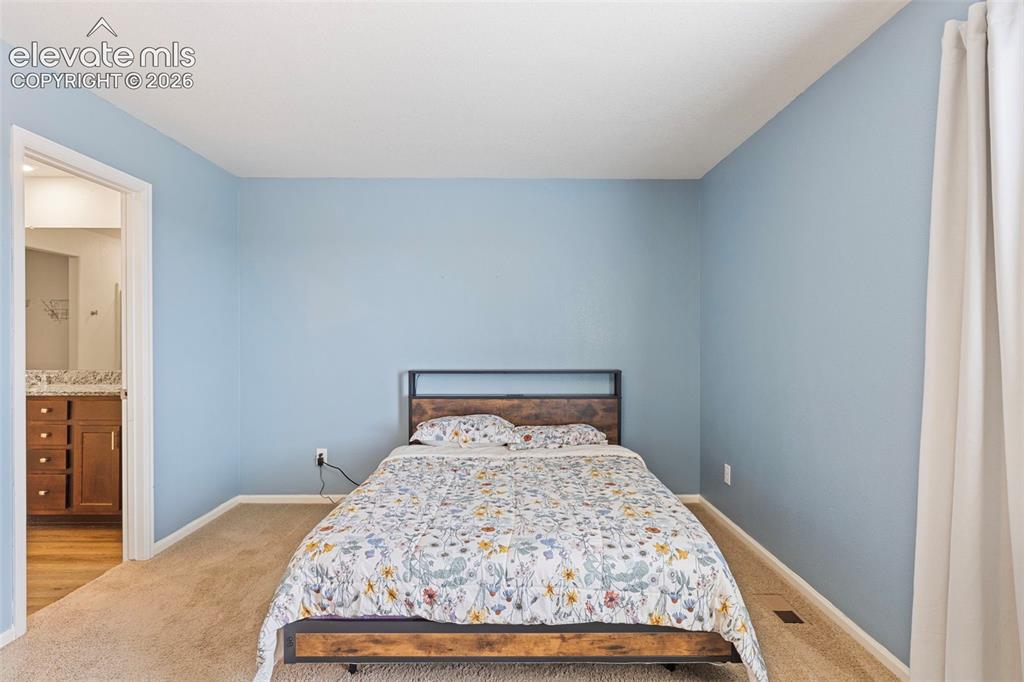 6206 Meadowbank Lane Colorado Springs CO 80925