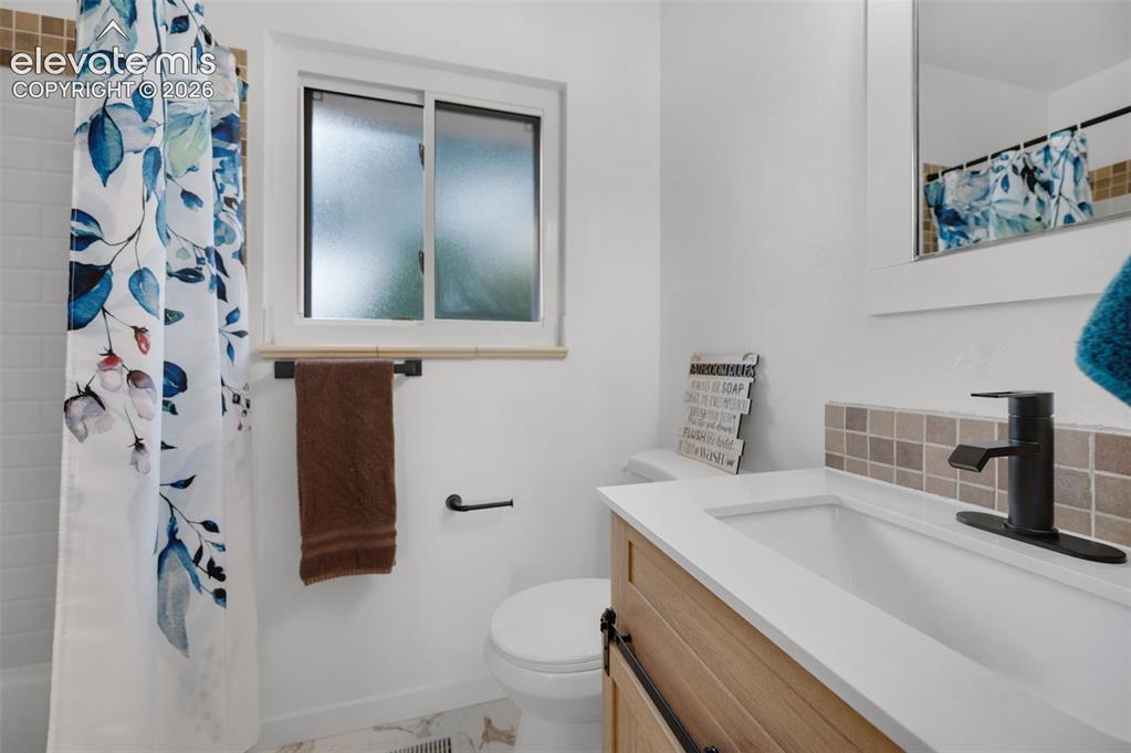 98 Landoe Lane Colorado Springs CO 80911