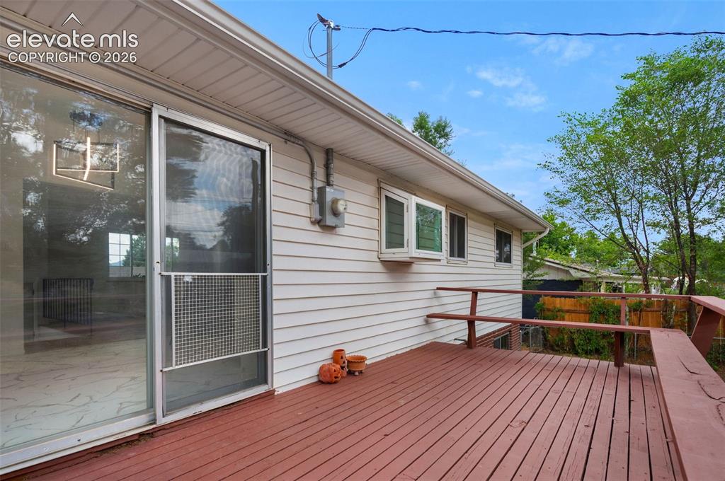 98 Landoe Lane Colorado Springs CO 80911