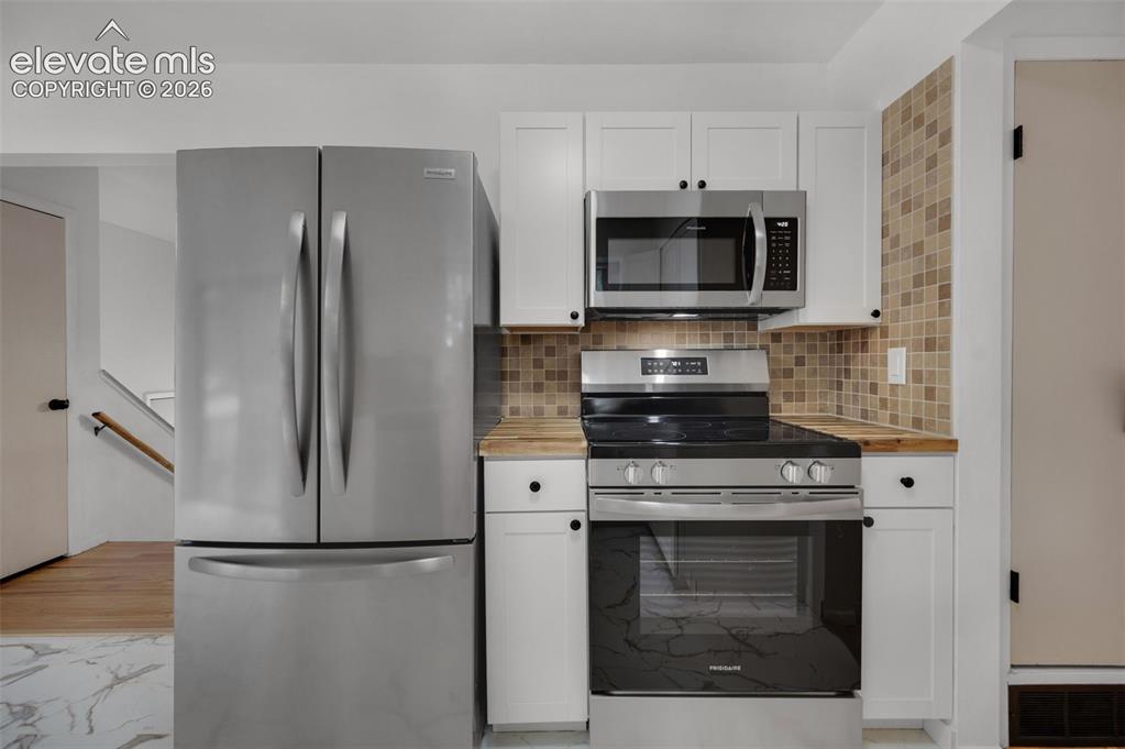 98 Landoe Lane Colorado Springs CO 80911