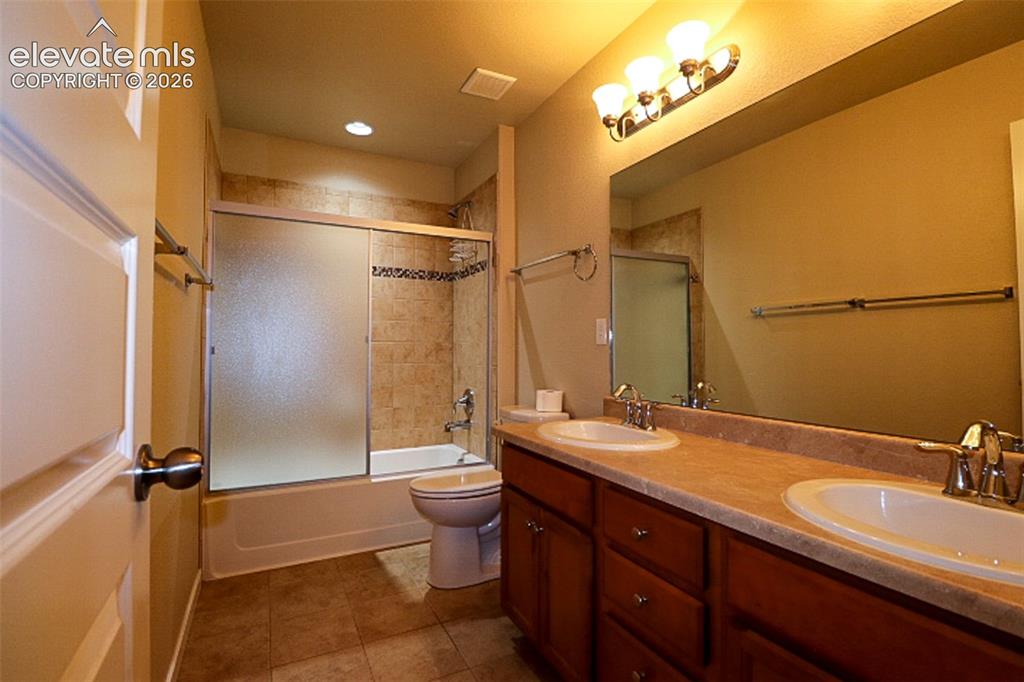 954 Antrim Loop Colorado Springs CO 80910