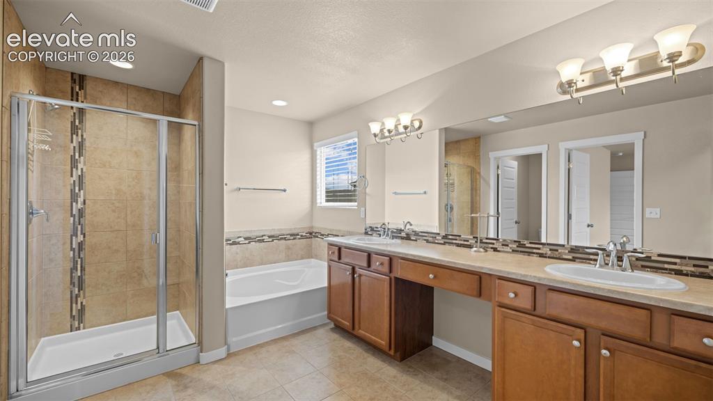954 Antrim Loop Colorado Springs CO 80910