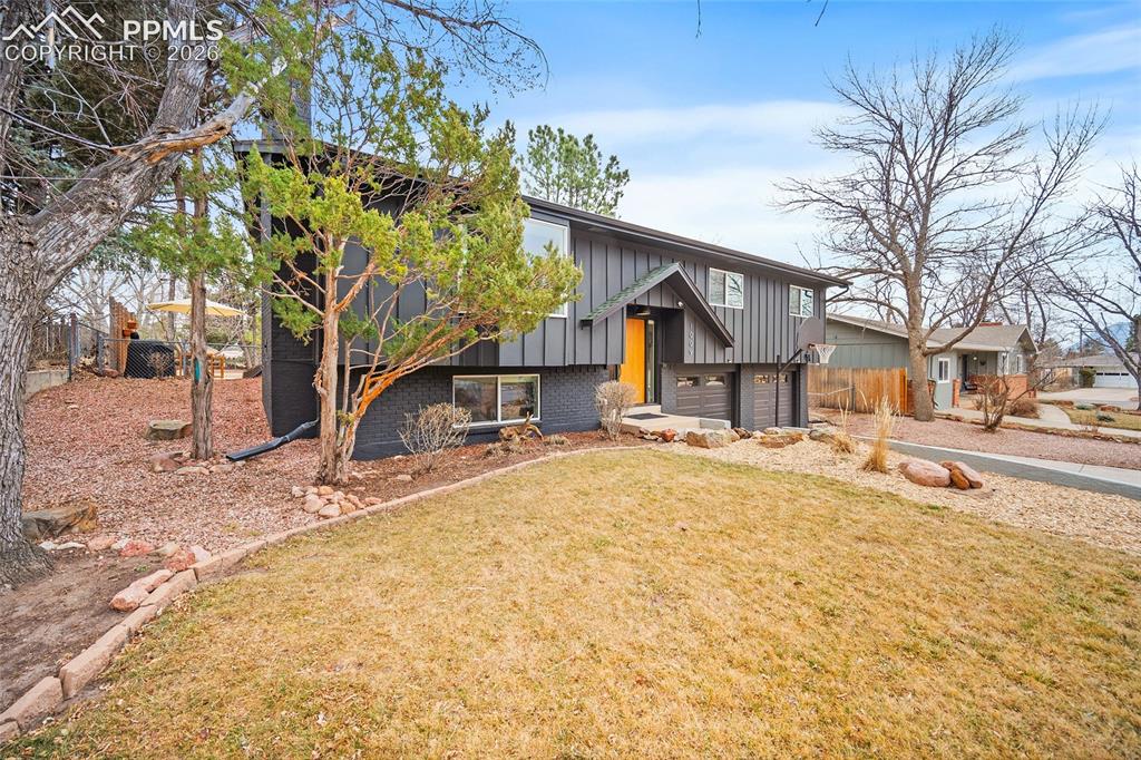 1009 Panorama Drive Colorado Springs CO 80904