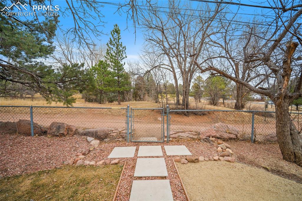 1009 Panorama Drive Colorado Springs CO 80904