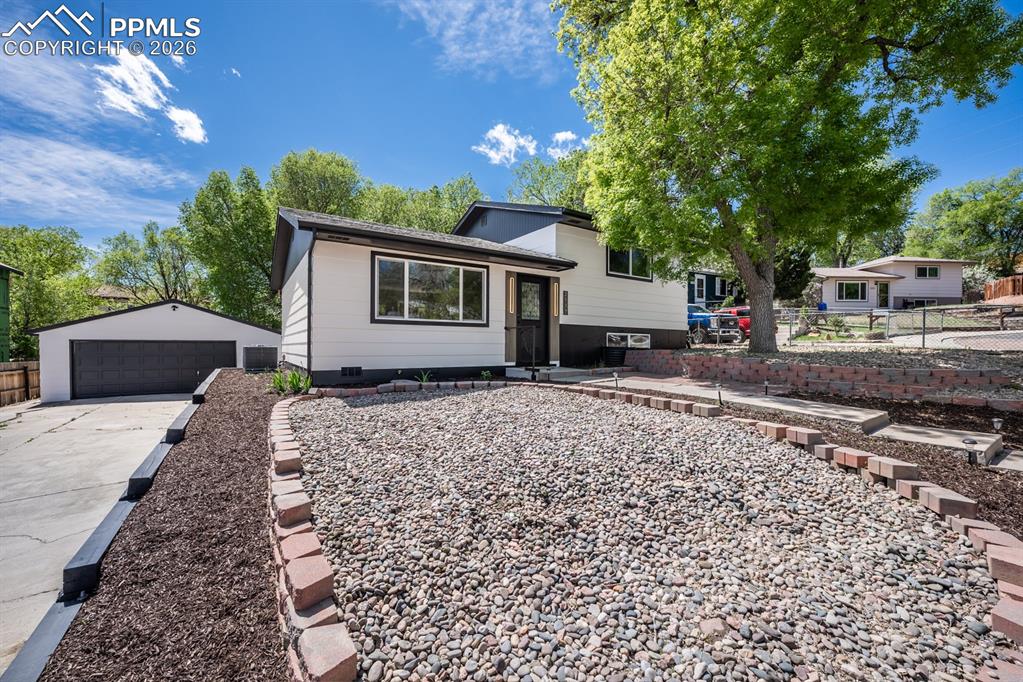 2537 Camelot Court Colorado Springs CO 80904
