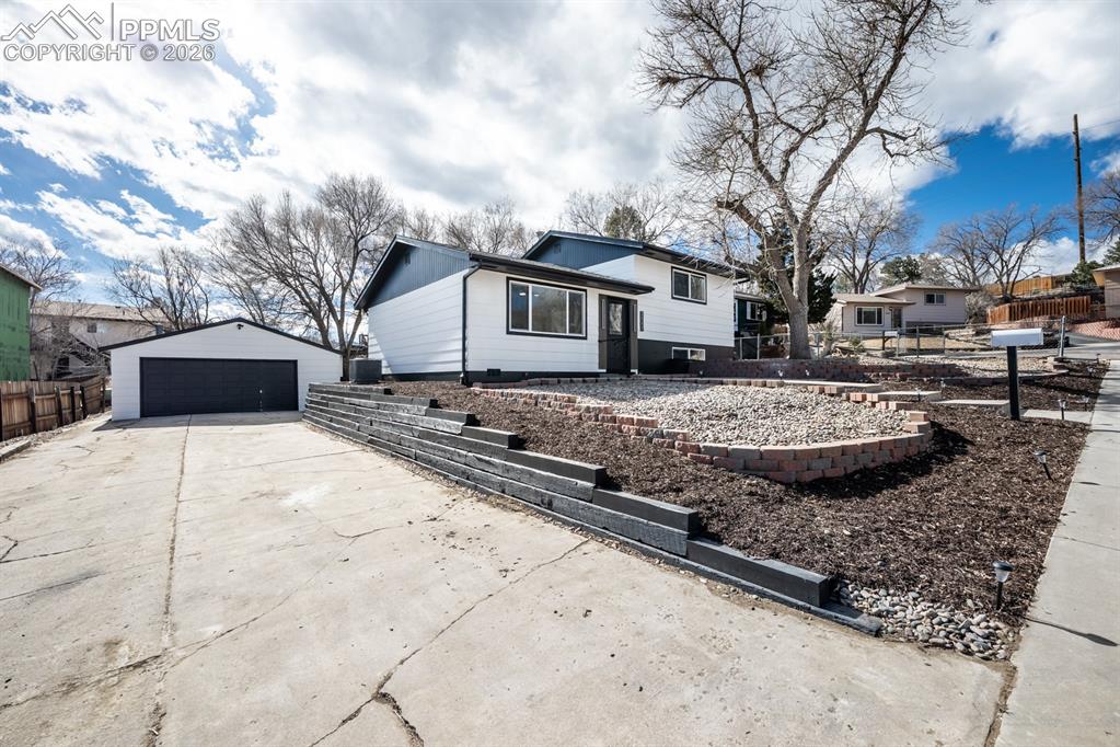 2537 Camelot Court Colorado Springs CO 80904