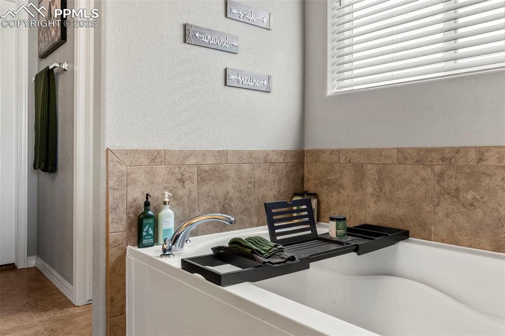 7241 Thorn Brush Way Colorado Springs CO 80923