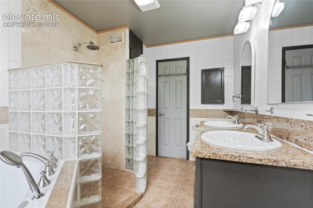 833 Dirksland Street Colorado Springs CO 80907