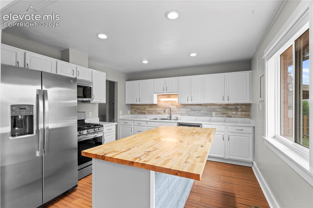 833 Dirksland Street Colorado Springs CO 80907