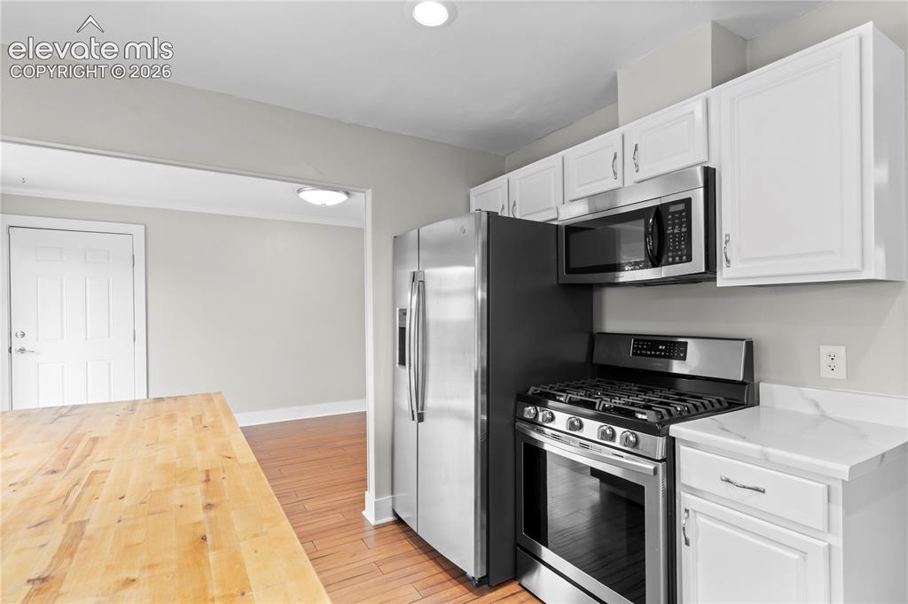 833 Dirksland Street Colorado Springs CO 80907
