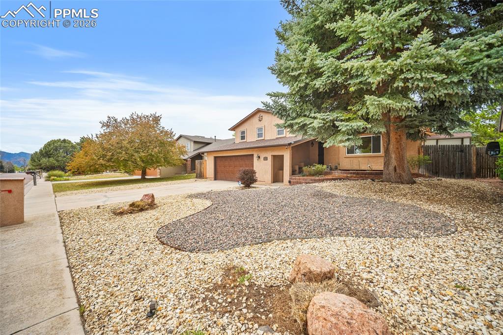 2420 Heatherdale Drive Colorado Springs CO 80915