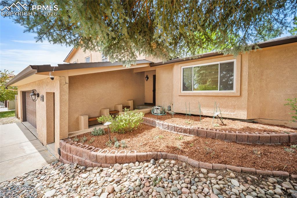 2420 Heatherdale Drive Colorado Springs CO 80915