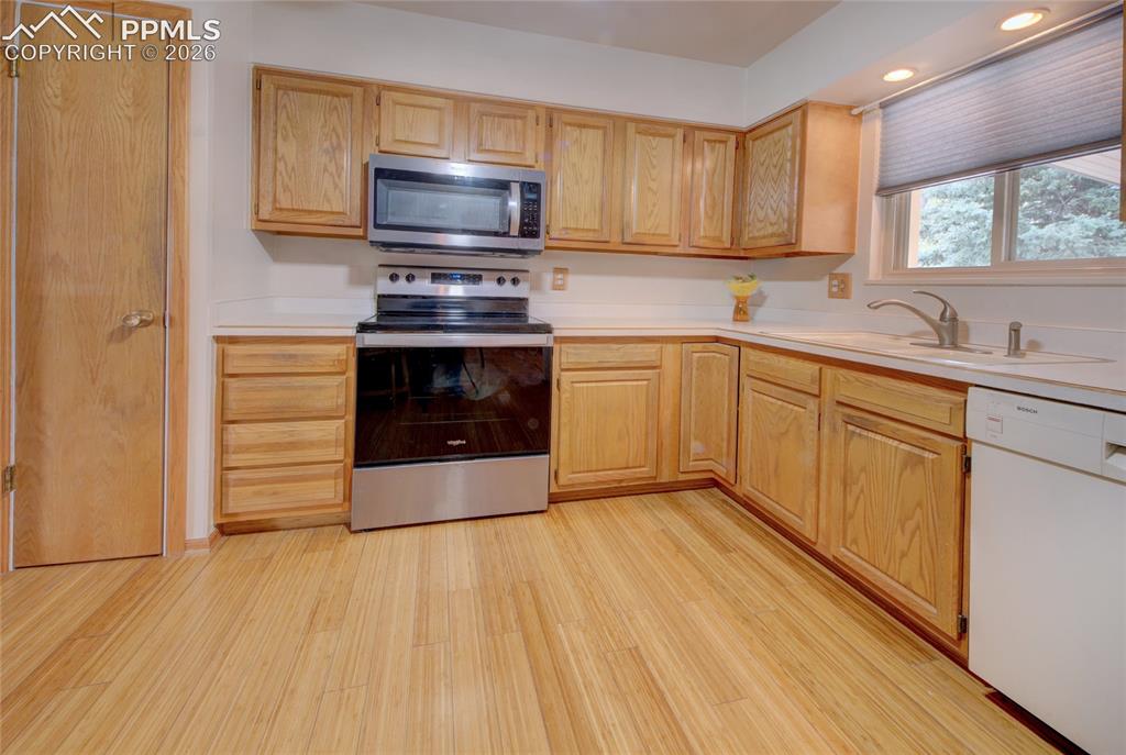 1126 Moffat Circle Colorado Springs CO 80915
