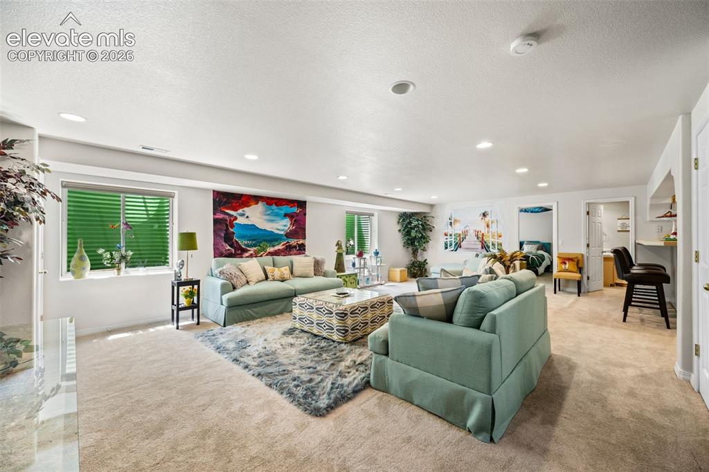 3925 Hill Circle Colorado Springs CO 80904