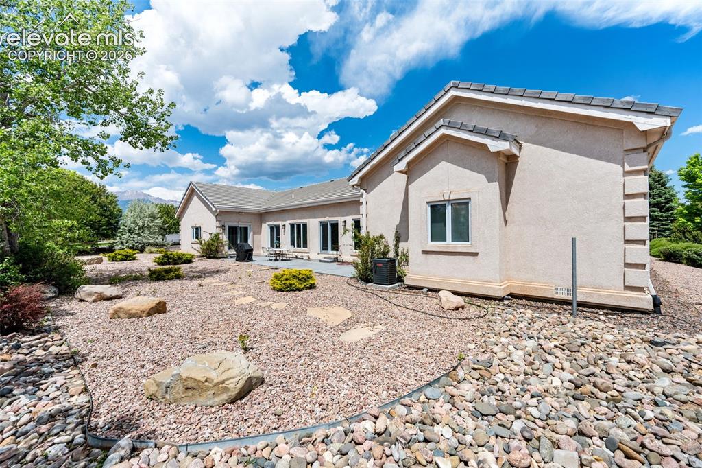 3925 Hill Circle Colorado Springs CO 80904