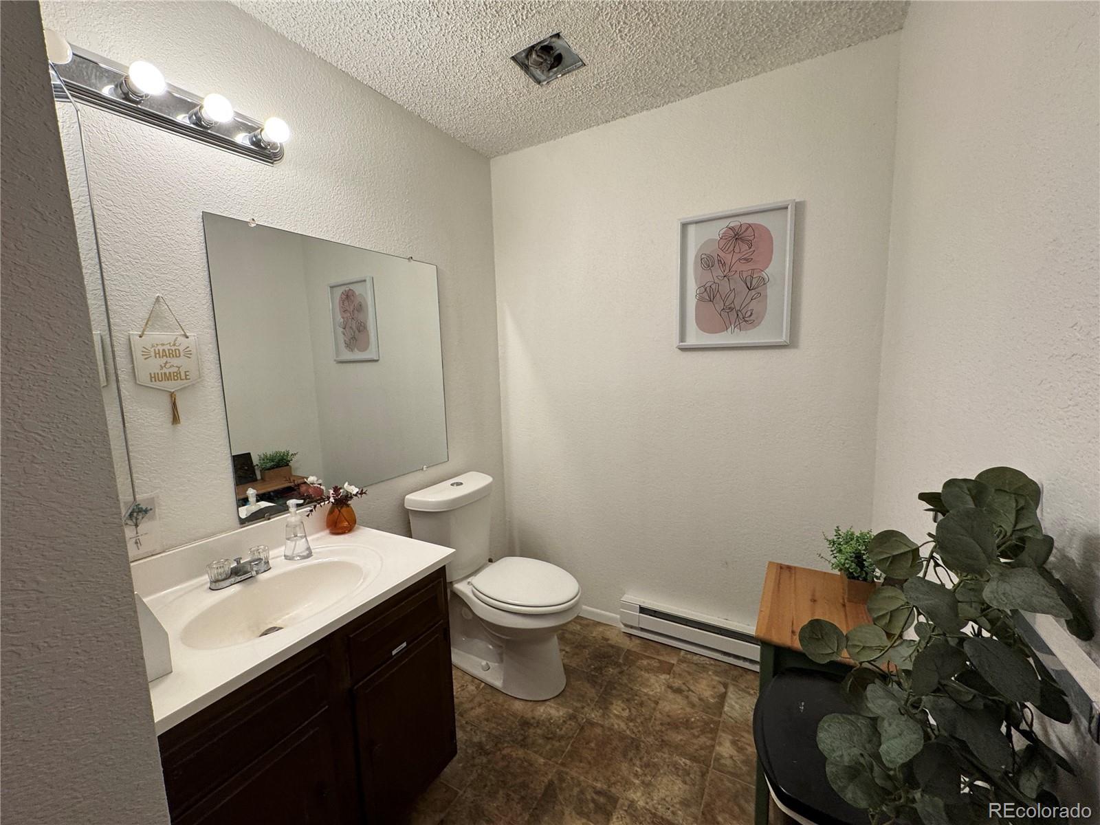 3350 S Knox Court Englewood CO 80110