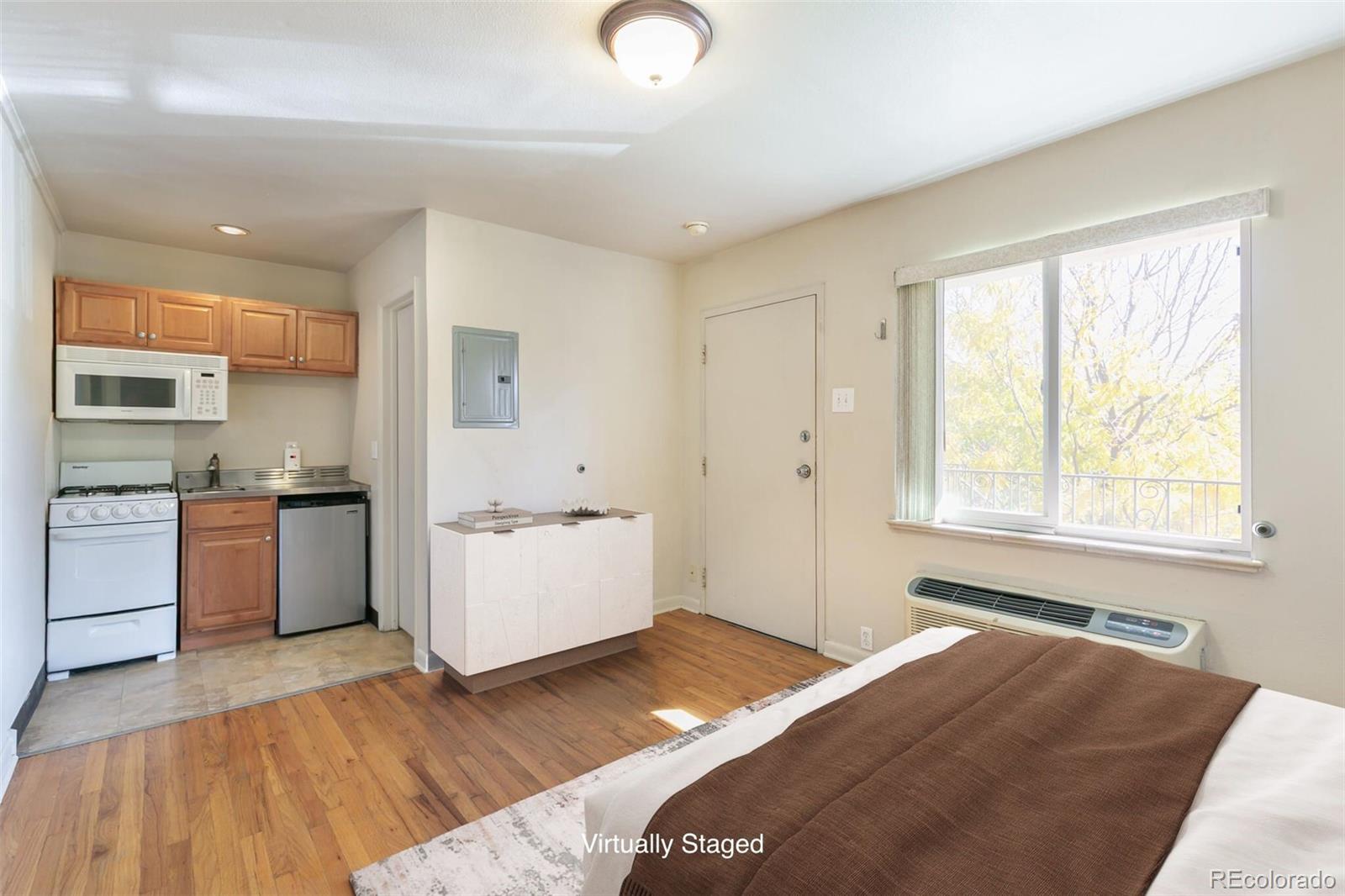 901 Jasmine Street Denver CO 80220