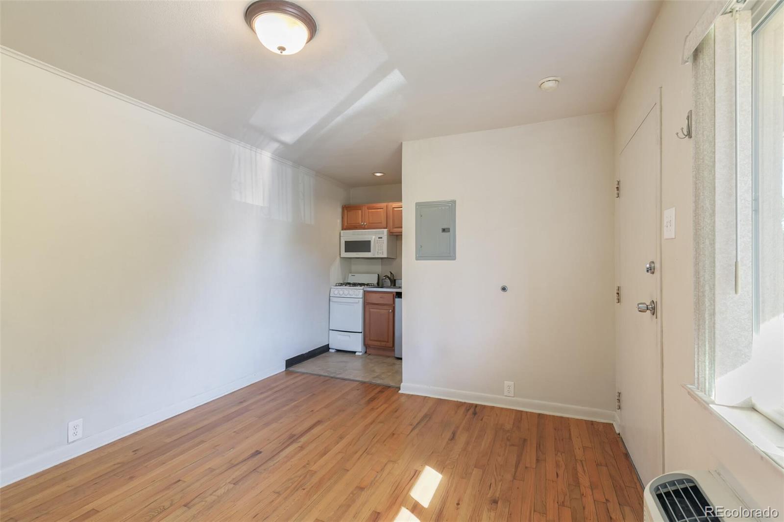 901 Jasmine Street Denver CO 80220