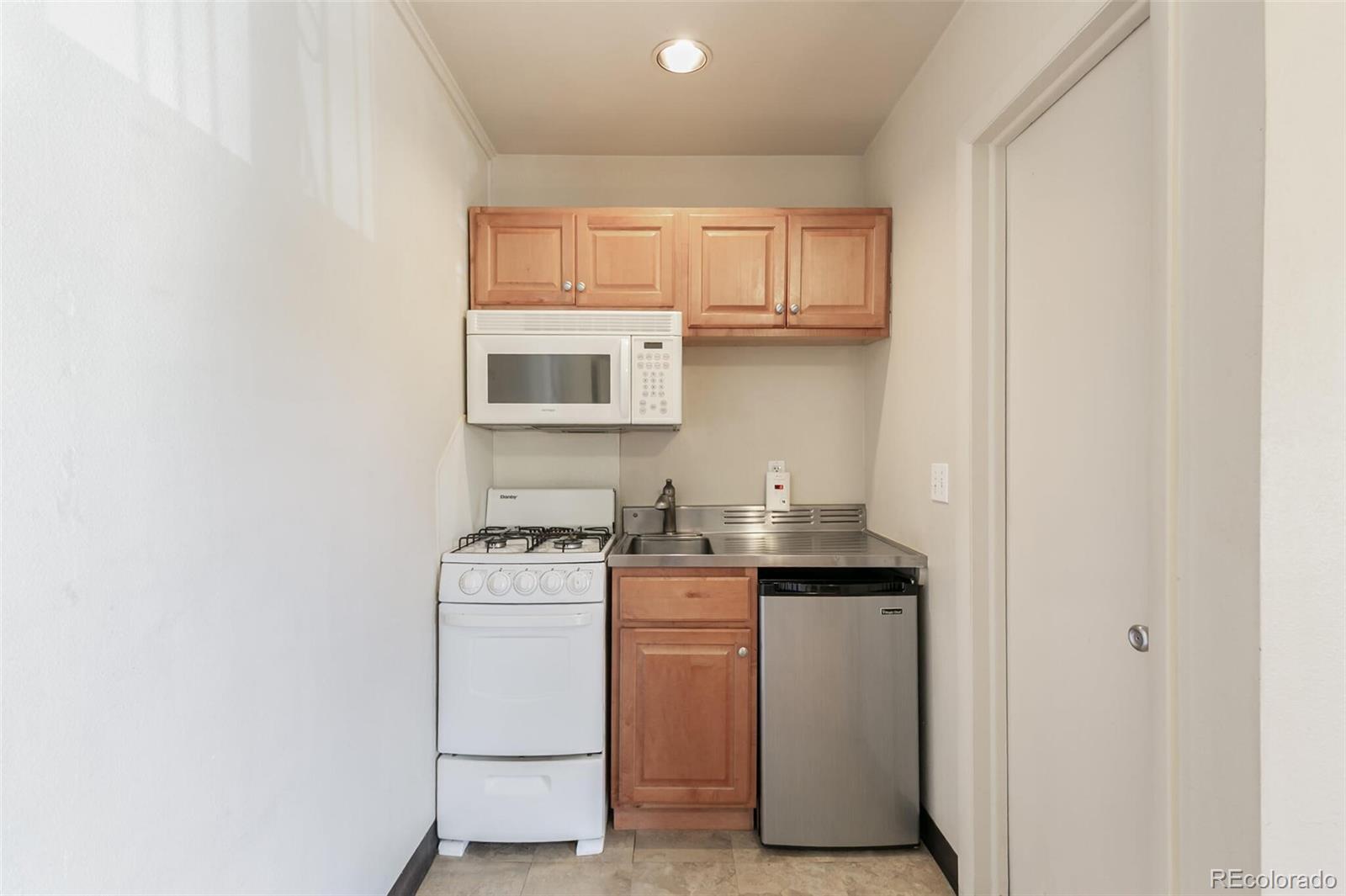 901 Jasmine Street Denver CO 80220