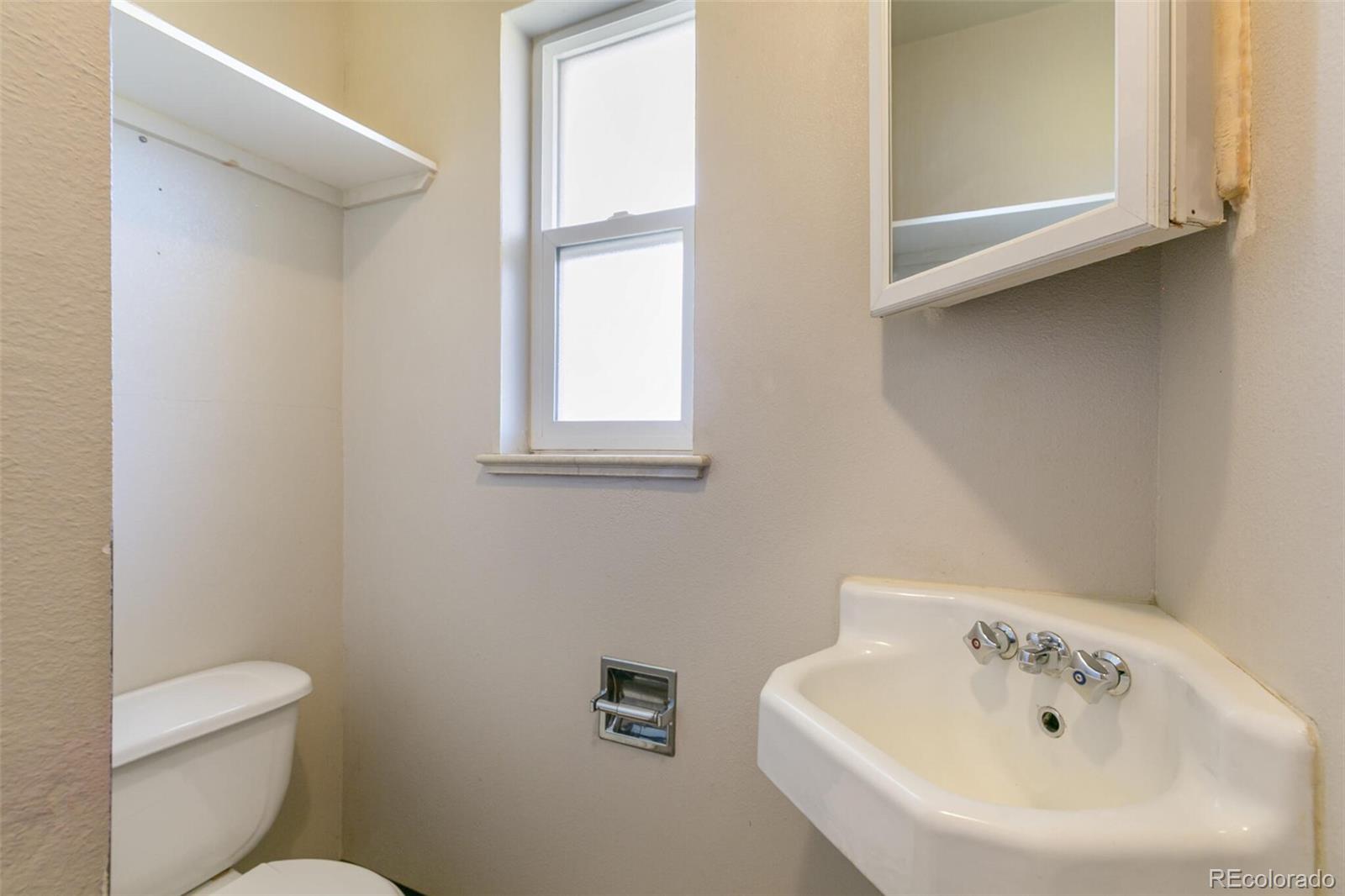 901 Jasmine Street Denver CO 80220