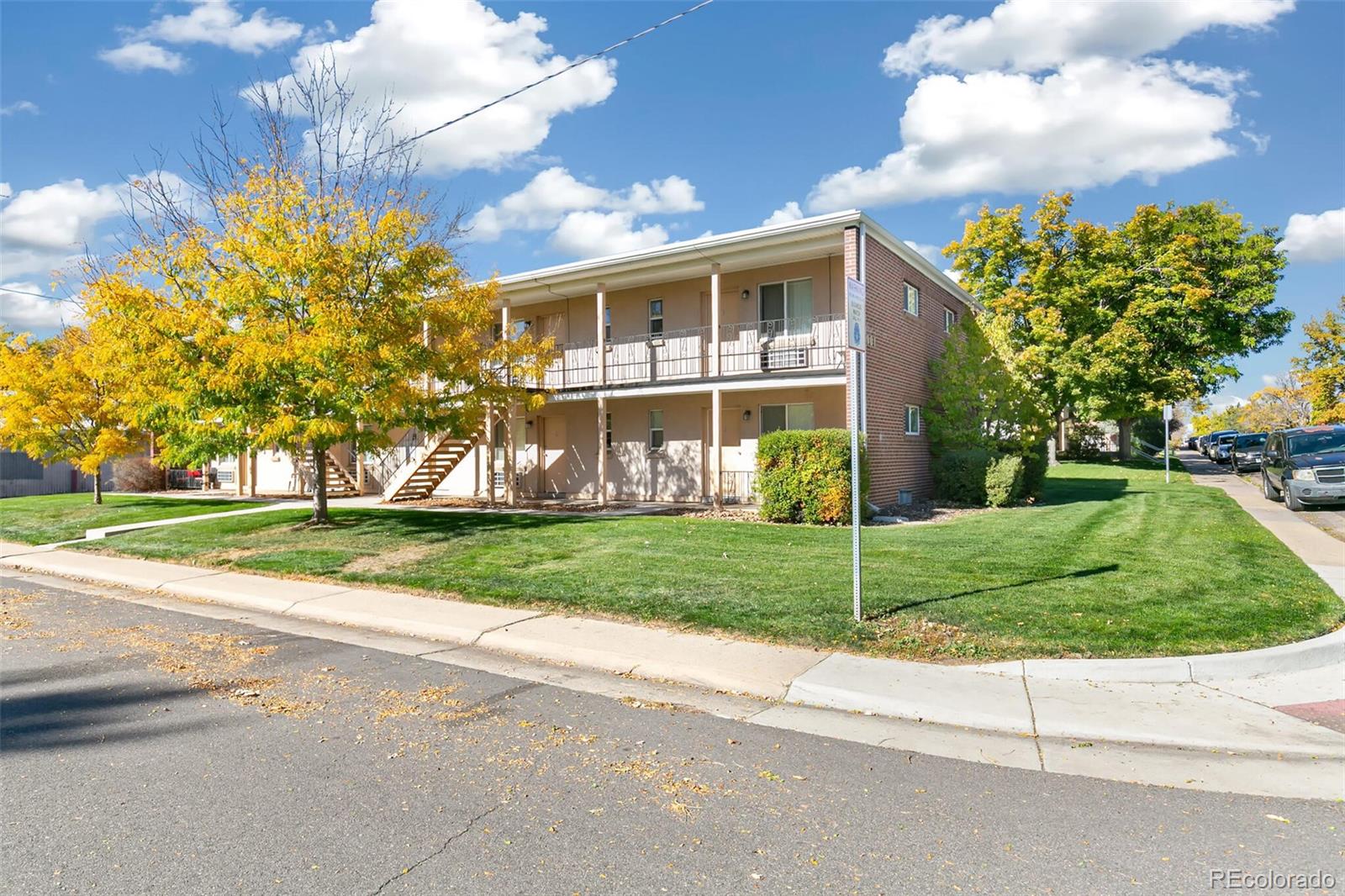 901 Jasmine Street Denver CO 80220