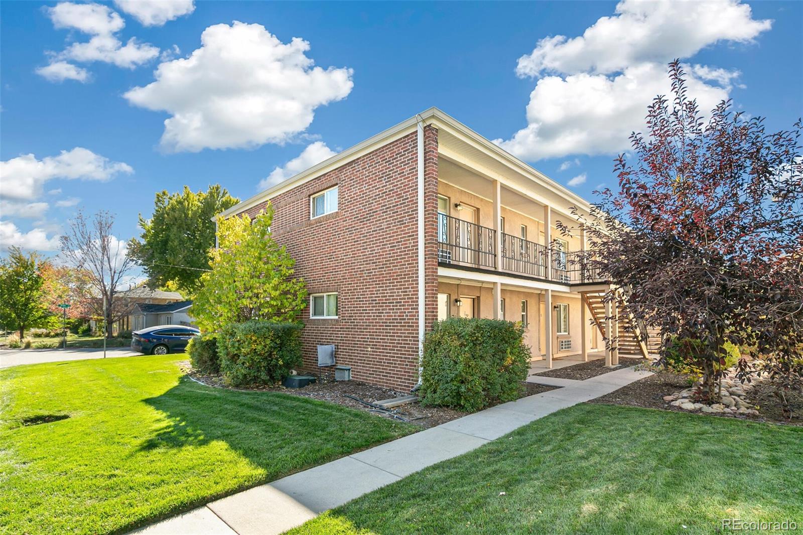 901 Jasmine Street Denver CO 80220