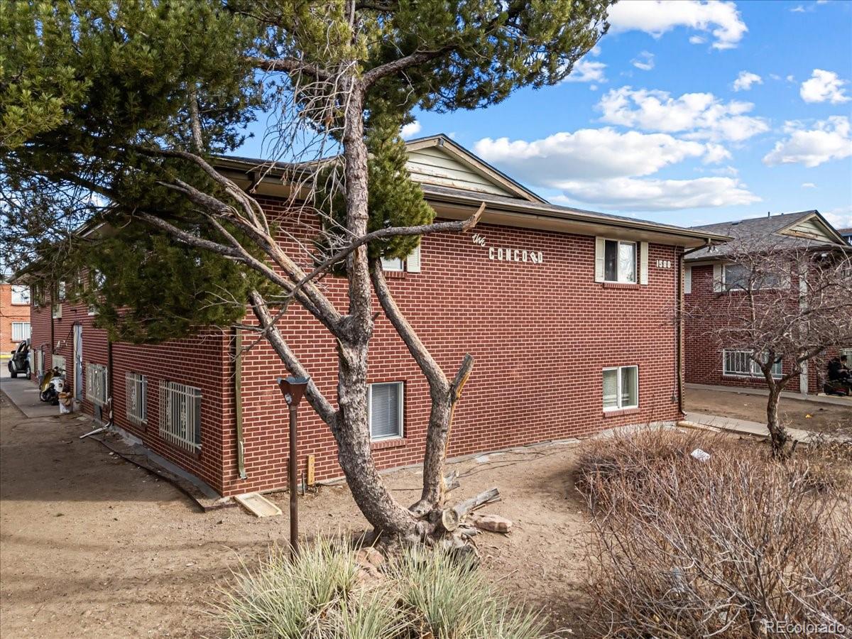 1588 Macon Street Aurora CO 80010