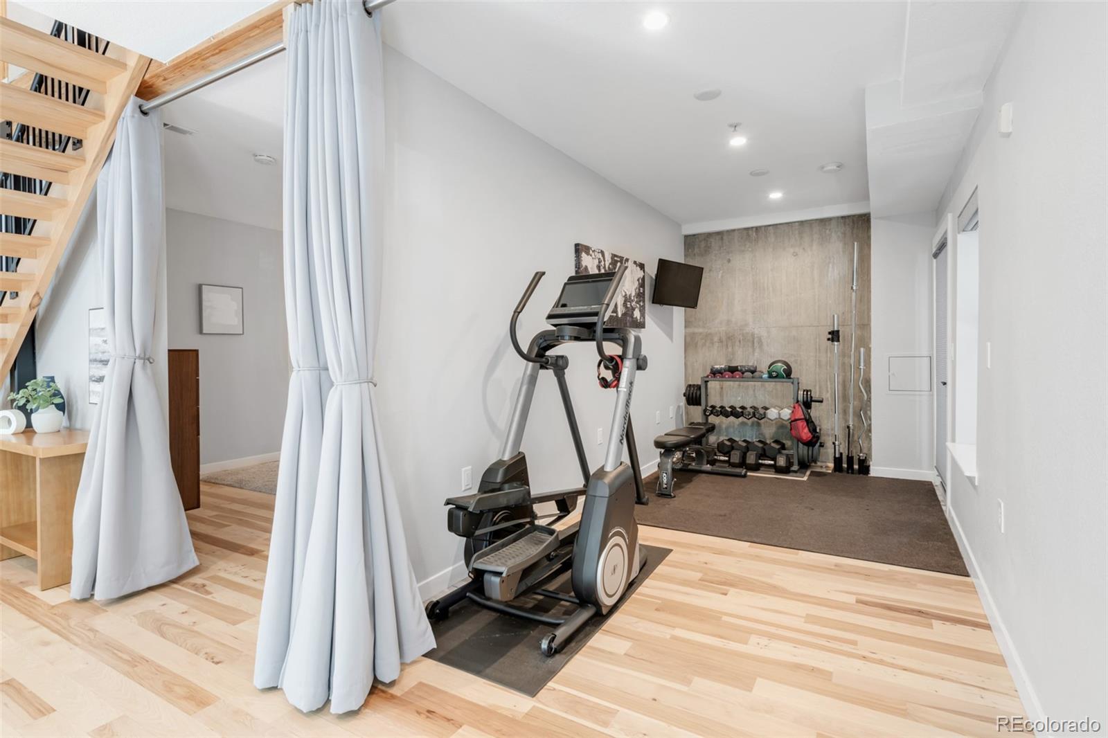 3295 Blake Street Denver CO 80205
