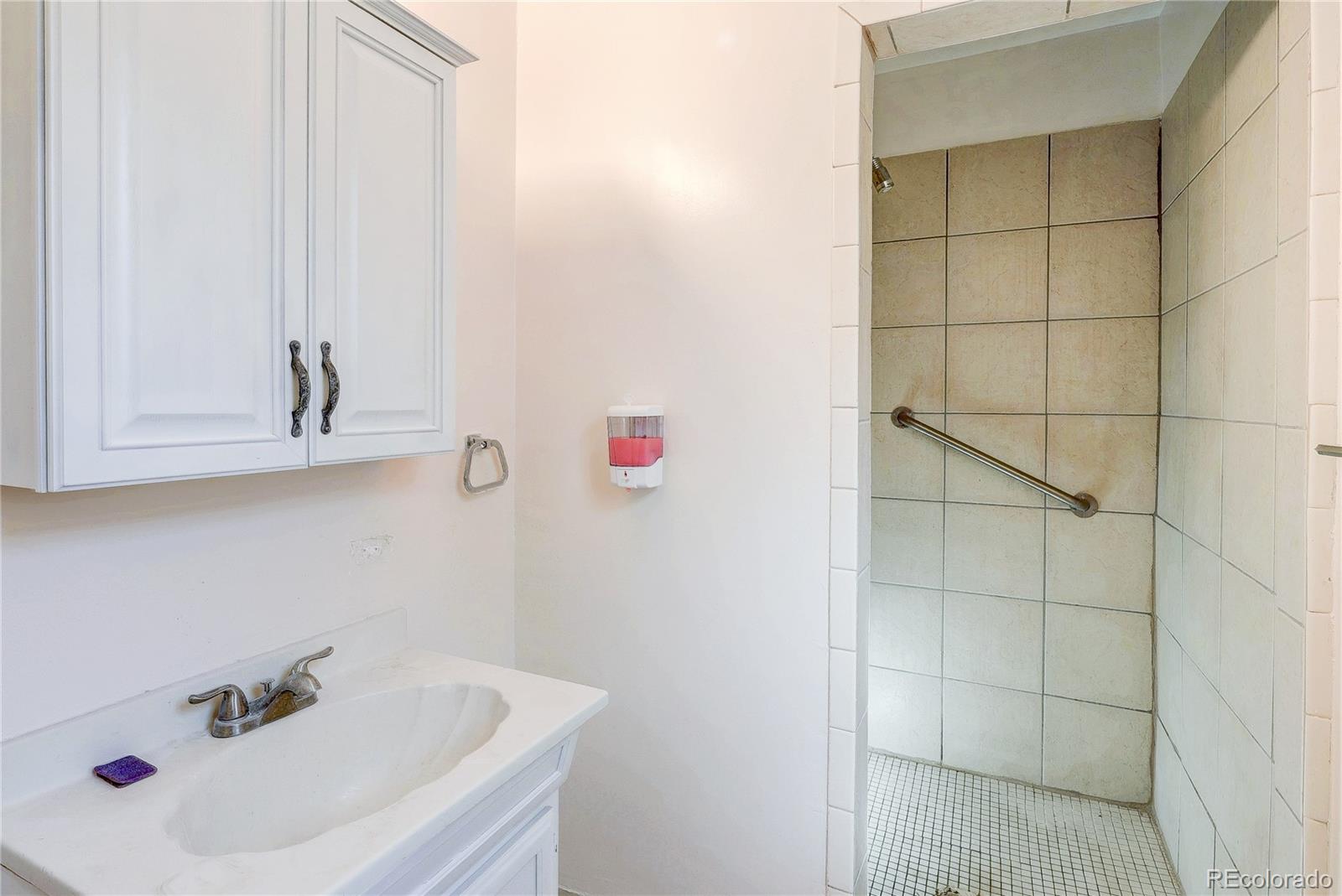 2053 W Hamilton Place Sheridan CO 80110