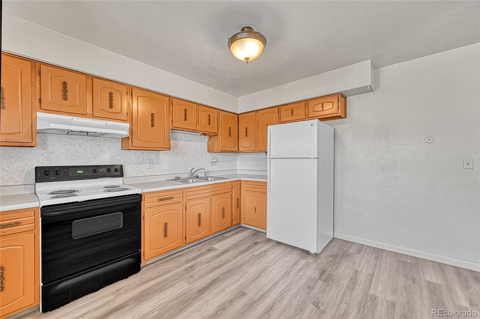 490 E Elm Street Elizabeth CO 80107